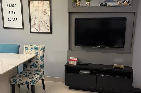 Casa com  2 quartos, à venda, Condomínio Girassóis