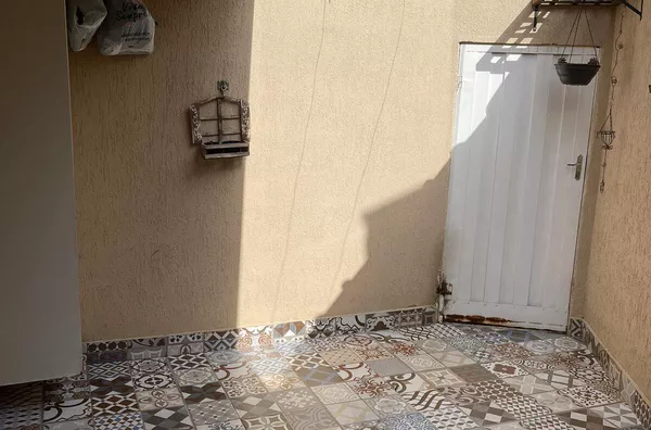 Casa com  2 quartos, à venda, Condomínio Girassóis