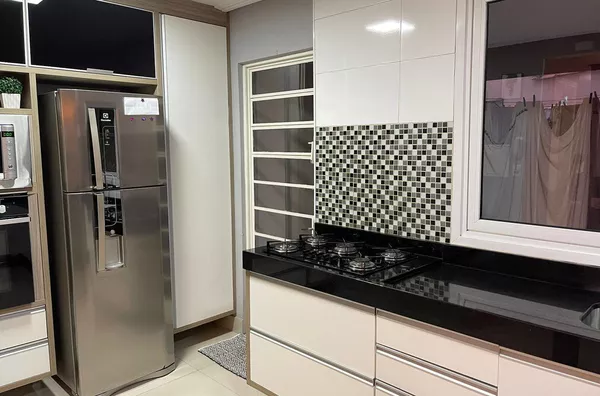 Casa com  2 quartos, à venda, Condomínio Girassóis