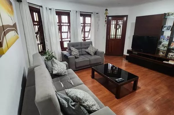 Casa com 04 quartos, 264mts a Venda no Bosque dos Eucaliptos