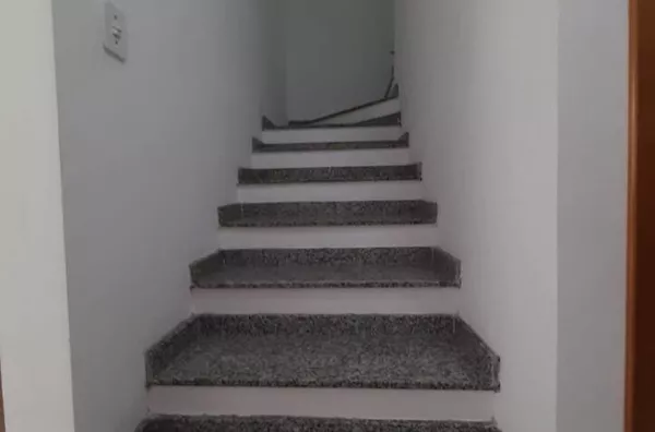 Casa com 3 quartos à venda, 117 m² por R$ 424.000 - Jardim Rodolfo - São José dos Campos/SP