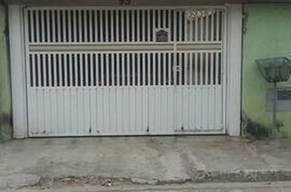 Casa com 2 quartos à venda, 125 m² por R$ 371.000 - Jardim Ismênia - São José dos Campos/SP