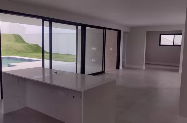 Casa em condomínio com 4 Quartos 6 Banheiros a Venda Urbanova