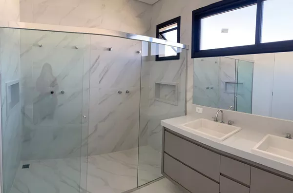 Casa de Condomínio com 4 Quartos e 6 banheiros à Venda, 257 m² Urbanova