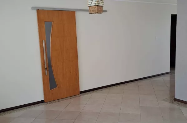 Casa em condomínio com 4 quartos, sendo 2 suítes, 242 metros - URBANOVA