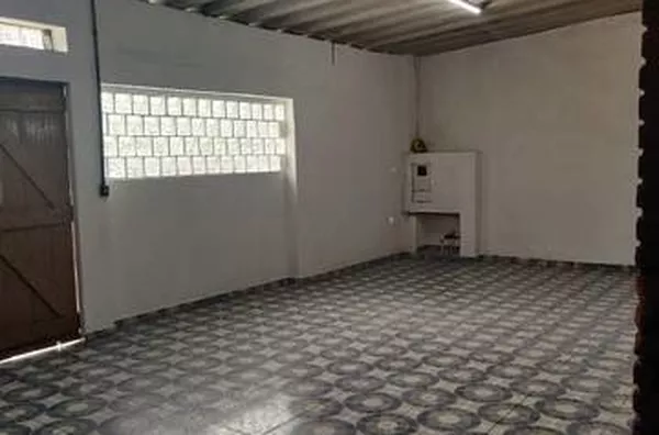 Casa térrea 2 quartos no  Jd Satélite com edícula