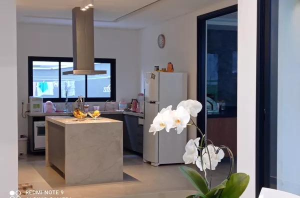 Casa com 4 quartos  - Condomínio Alphaville II - B.Urbanova