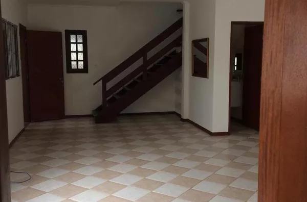 Casa 3 Quartos  150 mts para Locação - Jardim das Industrias