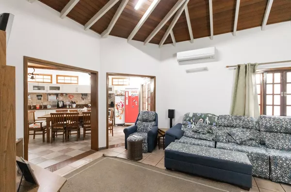 Casa em Condomínio 5 quartos sendo 1 suíte 253 metros a venda - URBANOVA