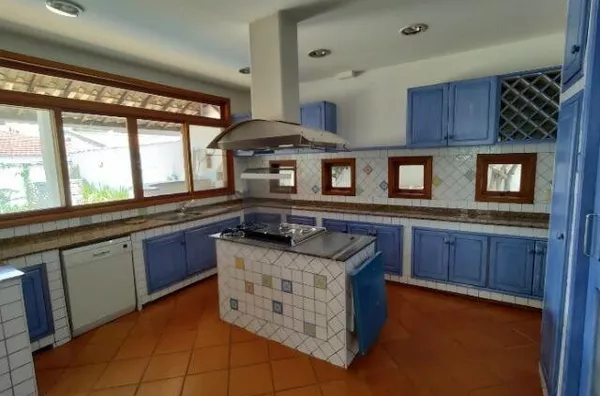 Casa com 3 quartos  à venda , 337m² -  Jardim das Colinas