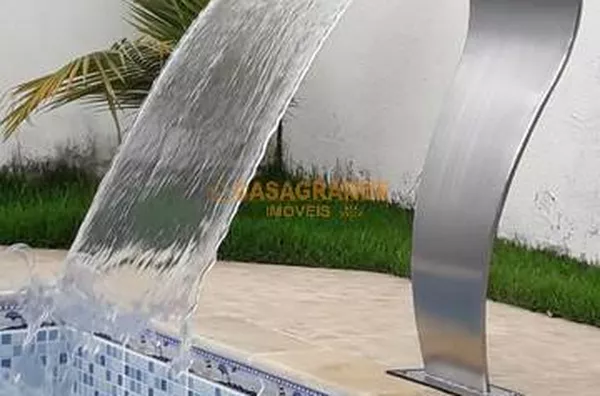 Casa 03 quartos, 250mts a Venda na cidade Morumbi- SJC