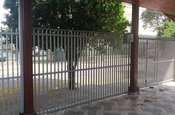 Casa com 2 dormitórios à venda, 112 m² por R$ 600.000,00 - Jardim Satélite - São José dos Campos/SP