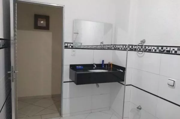 Casa com 4 quartos à venda, 270 m² por R$ 790.000 - Cidade Jardim - Jacareí/SP