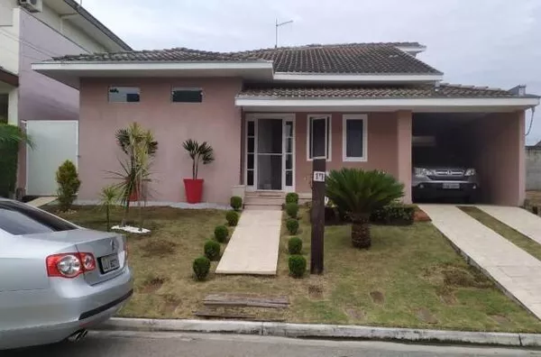 Casa com 3 quartos à venda, 192 m² por R$ 960.000 - Villa Branca - Jacareí/SP