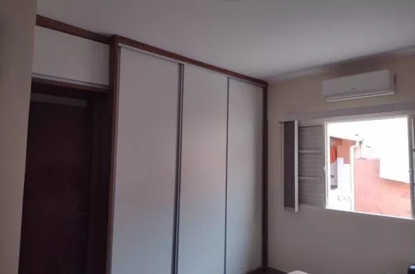 Casa com 3 quartos Jardim São Jorge, SJCampos/SP