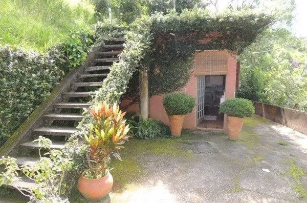 Chácara com 5 dormitórios à venda, 26000 m² por R$ 1.350.000,00 - Freitas - São José dos Campos/SP