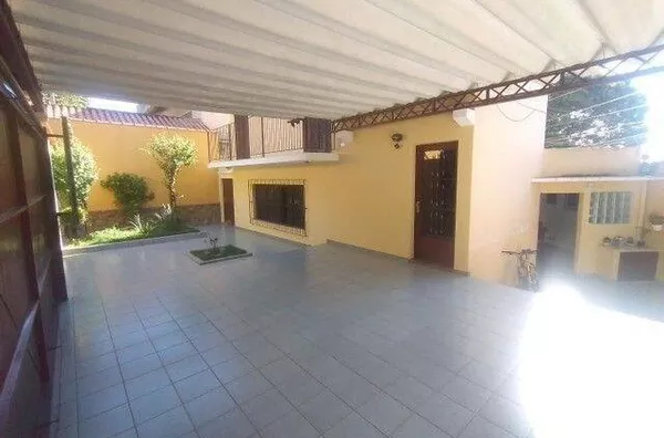Casa com 3 dormitórios à venda, 200 m² por R$ 740.000,00 - Vila Industrial - São José dos Campos/SP