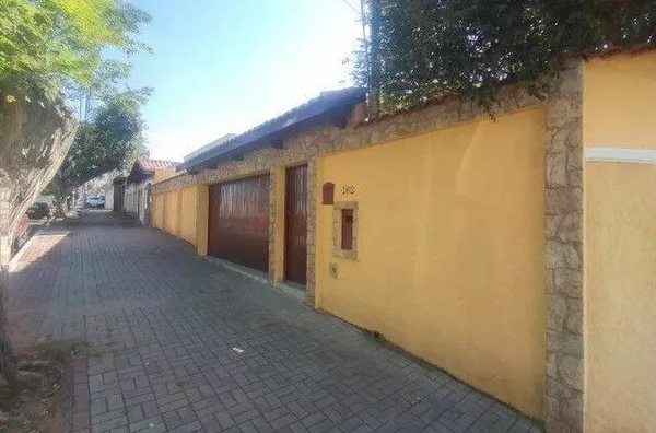 Casa com 3 dormitórios à venda, 200 m² por R$ 740.000,00 - Vila Industrial - São José dos Campos/SP