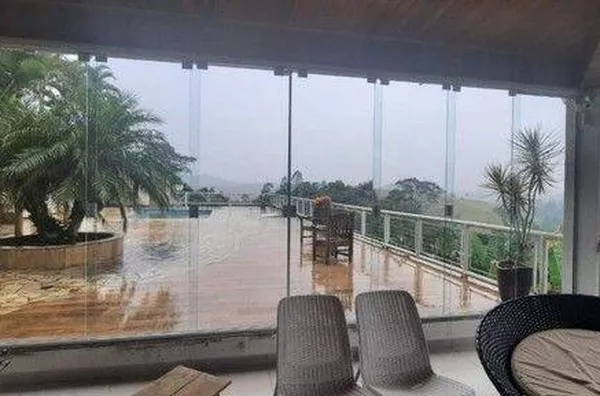 Vendo Chácara com 3 dormitórios à venda, 9120 m² por R$ 1.320.000 - Freitas - São José dos Campos/SP