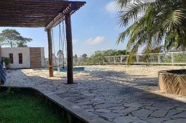 Vendo Chácara com 3 dormitórios à venda, 9120 m² por R$ 1.320.000 - Freitas - São José dos Campos/SP