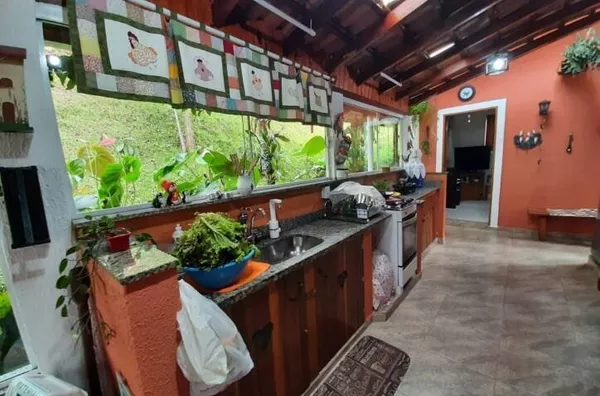 Chácara com 05 quartos à venda, 1500 m² por R$ 1.200.000 - Vila Dirce - São José dos Campos/SP