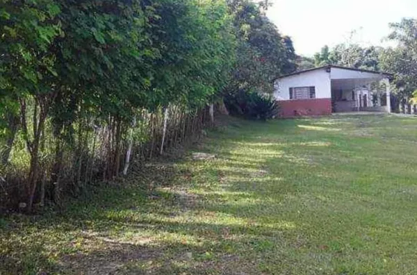 Chacara com 1.850 metros quadrados no Bom Retiro