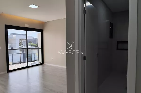 suíte para frente com sacada 