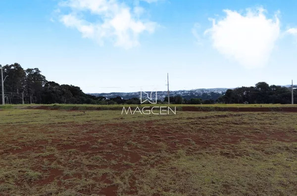 Terreno de frente para o sol da manhã