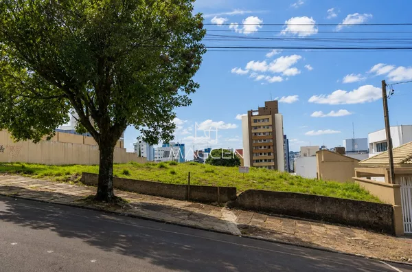 Terreno grande próximo à AV. Tupi