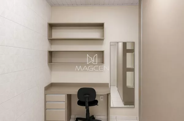 escritório sob medida no quarto
