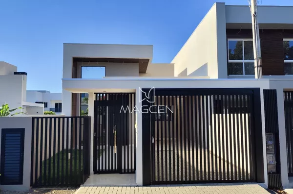 Casa á venda com 3 suítes 