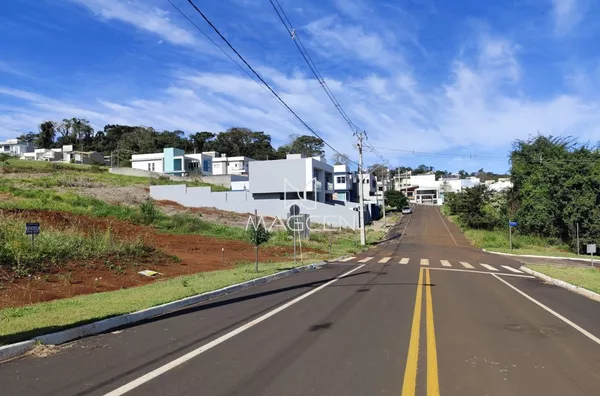 Terreno com 15 de frente no bairro Cadorin 