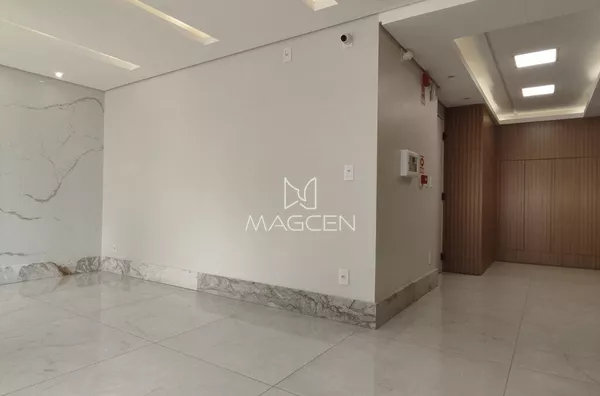 Apartamento de alto padrão no edifício Alice Sartor, com três suítes.