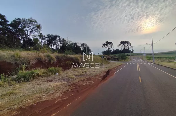 Terreno com possibilidade de construir 2 sobrados 