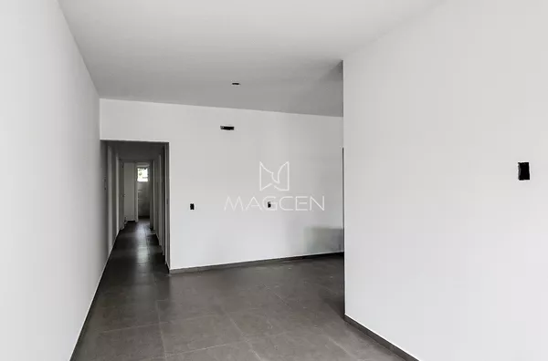 Casa de Três dormitórios Cristo Rei 