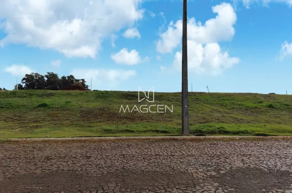 Terreno de frente para o sol da manhã