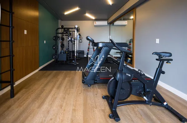 Apartamento enorme de 2 Suítes + 1 Quarto