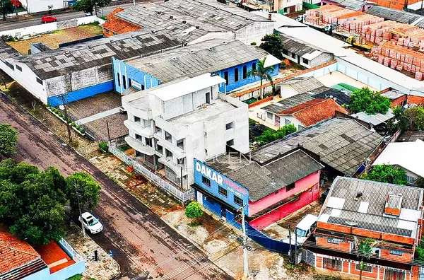 Apartamento com Barracão á venda no bairro Santa Terezinha em Pato Branco