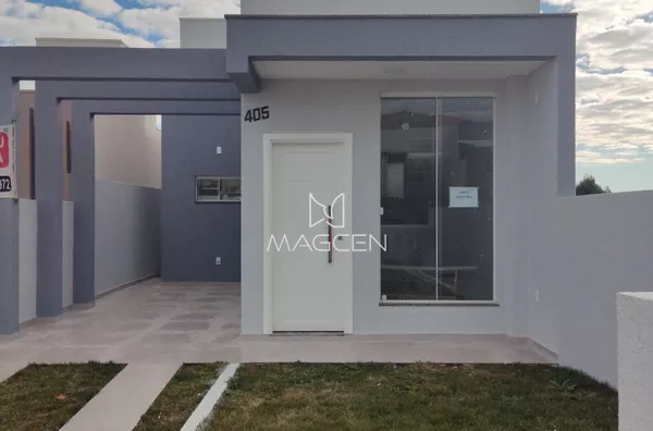 CASA COM SALÃO DE FESTAS 