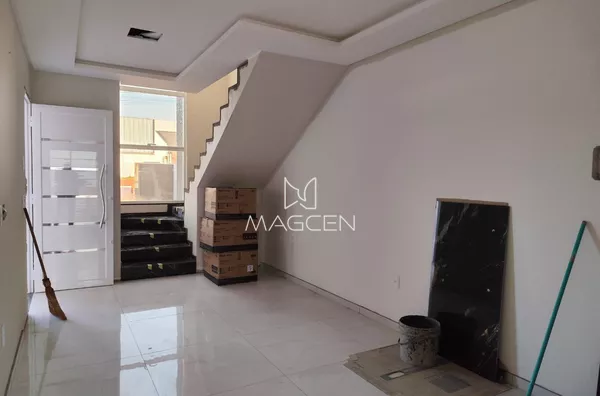 Sobrado no início do bairro Fraron 