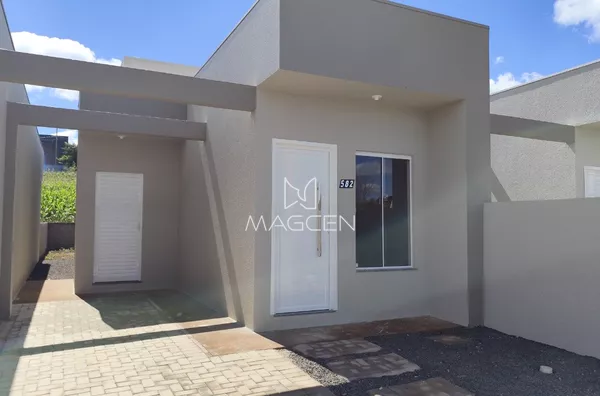 Casa na planta no Fraron com bastante sobra de lote