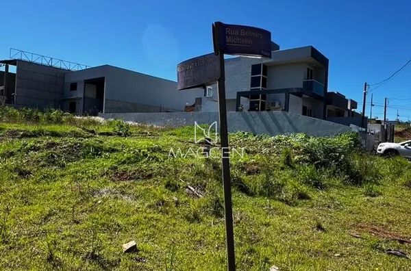 Tereno de esquina no bairro Fraron-ideal para construir barracão 