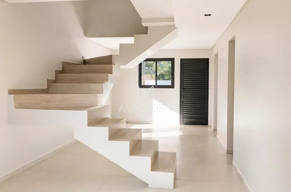 Sobrado com excelente padrão de acabamento - Foto 4