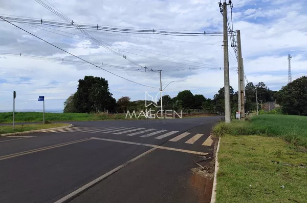 Terrenos de esquina no alto do Parque do Som 