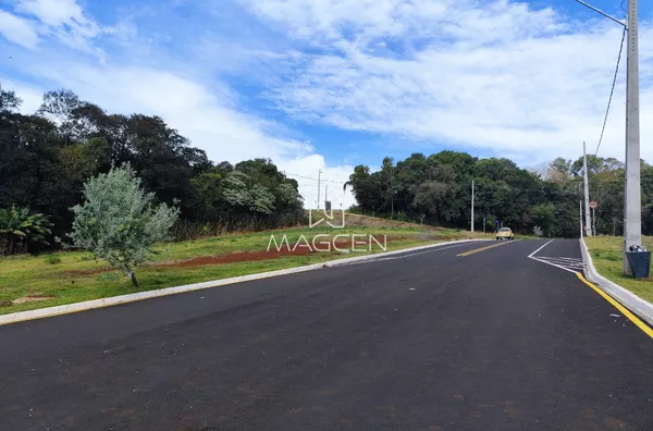 Terreno no final da rua no Jardim das Orquídeas 