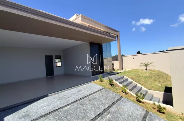 Casa de alto padrão perto do Shopping PB