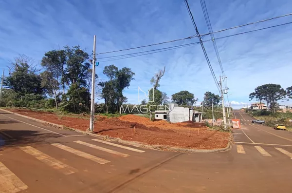 Terreno de esquina próximo ao Shopping.