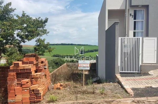 Terreno com projeto de sobrado aprovado 