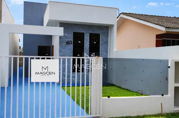 Casa com pé direito alto no bairro Alvorada
