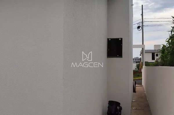 Casa de dois quartos na planta 